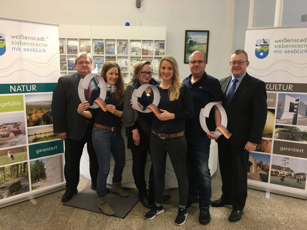 Das Team der Tourist-Informatiuon Weißenstadt mit Bürgermeister und Geschäftsführer